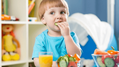 صورة أطعمة طبيعية قد تهدد حياة طفلك.. احذريها!