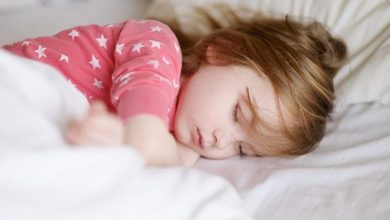 صورة 8 أشياء يجب أن تعرفوها عن نوم أطفالكم.. التمثيل أحدها